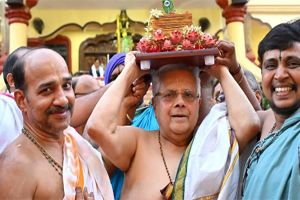 ಉಡುಪಿ: ಹೊನ್ನುಬೆಳಕಿನ ಗೀತಾ ಮಹಾಕಾವ್ಯ – ವಿಶ್ವ ಪರ್ಯಾಯದ ಅದ್ಭುತ ಕೊಡುಗೆ!